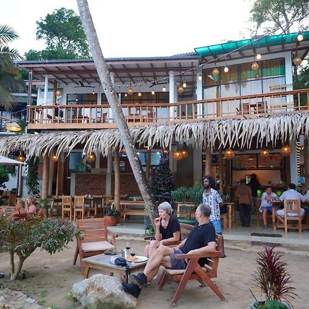Muthu Sea View Hiriketiya Hotel Dickwella Exterior photo